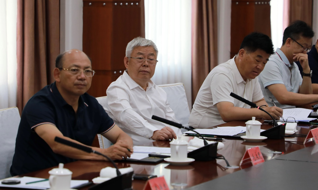 南疆核桃红枣产业发展座谈会在乌鲁木齐召开