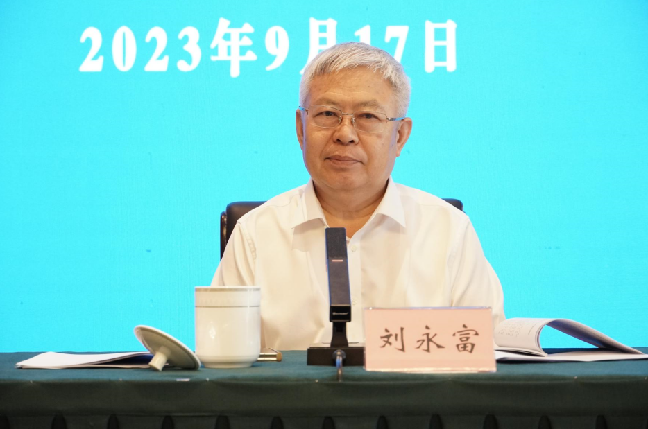 学前学普凉山行报告会在四川西昌召开