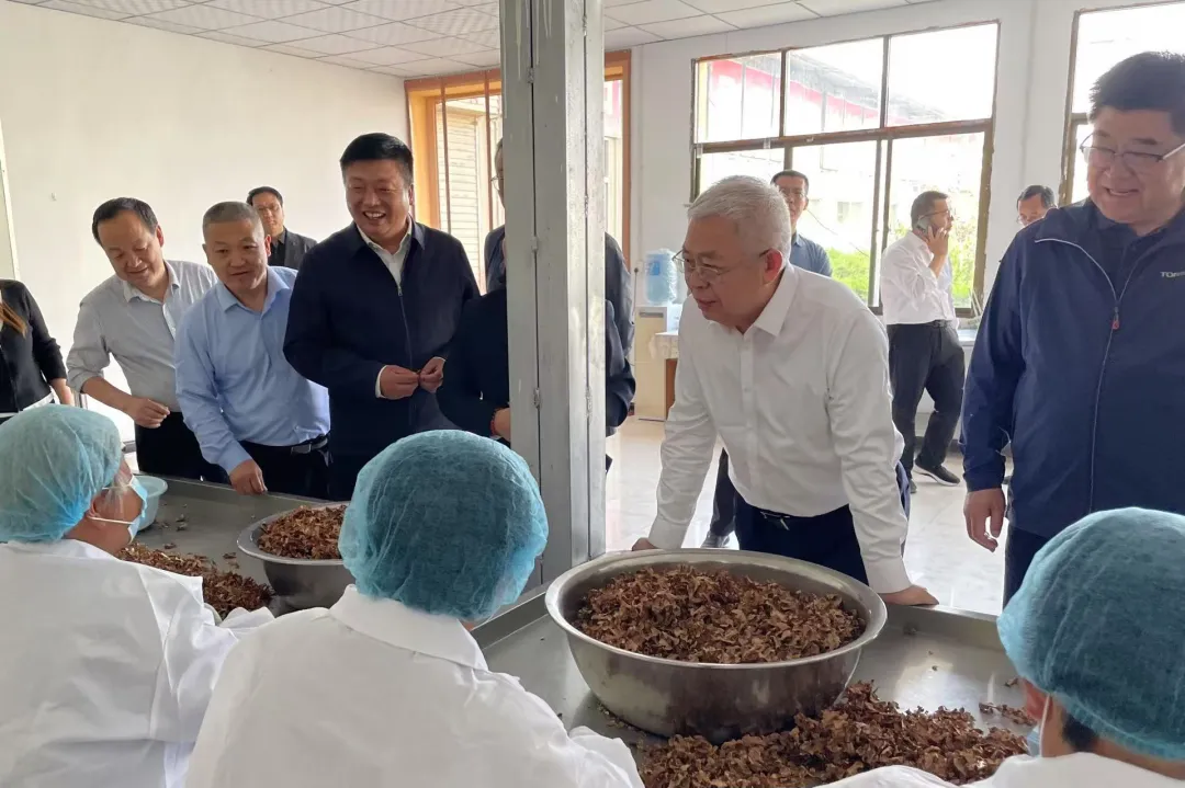 刘永富在陕西开展特色优势产业和消费帮扶调研