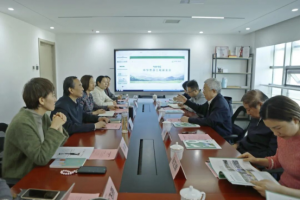 中国乡村发展志愿服务促进会会长刘永富一行到访中华思源工程基金会